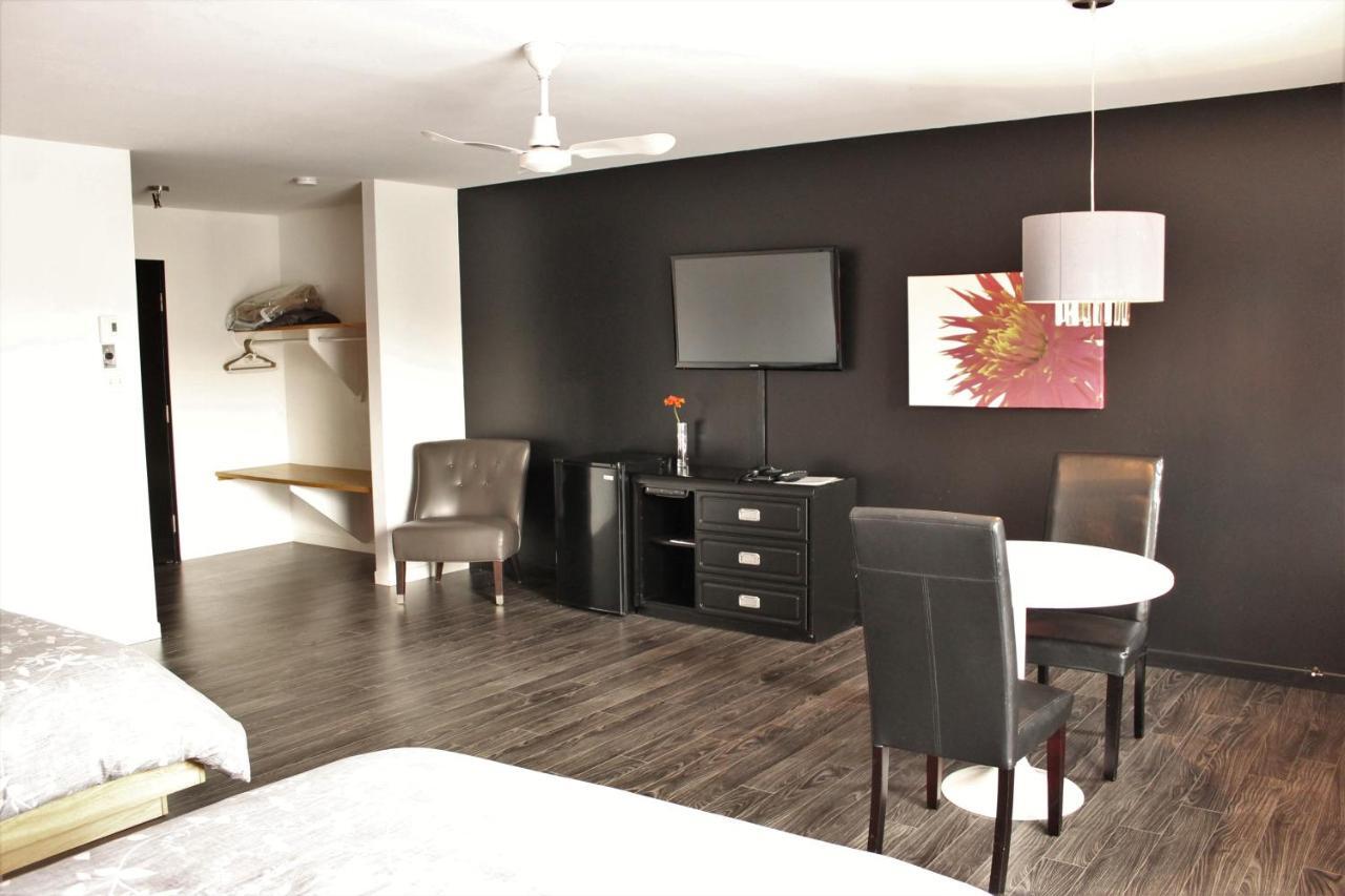 Motel Du Canton Valcourt ภายนอก รูปภาพ