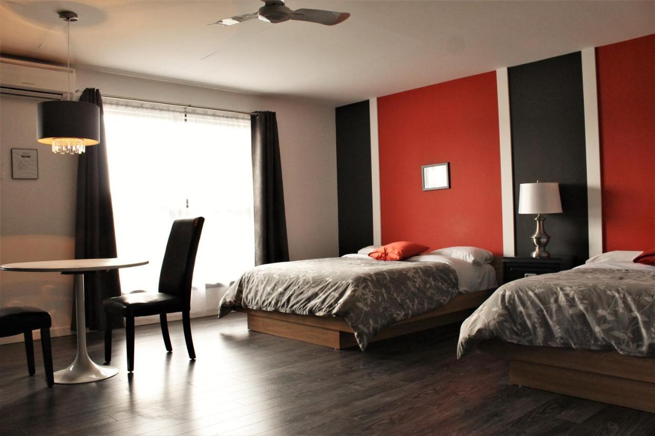 Motel Du Canton Valcourt ภายนอก รูปภาพ